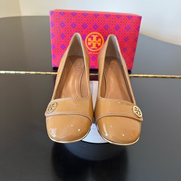 NWT Authentic Luxury Minimalist Tory Burch Patent Leather Pump/Shoes - Picture 6 of 17